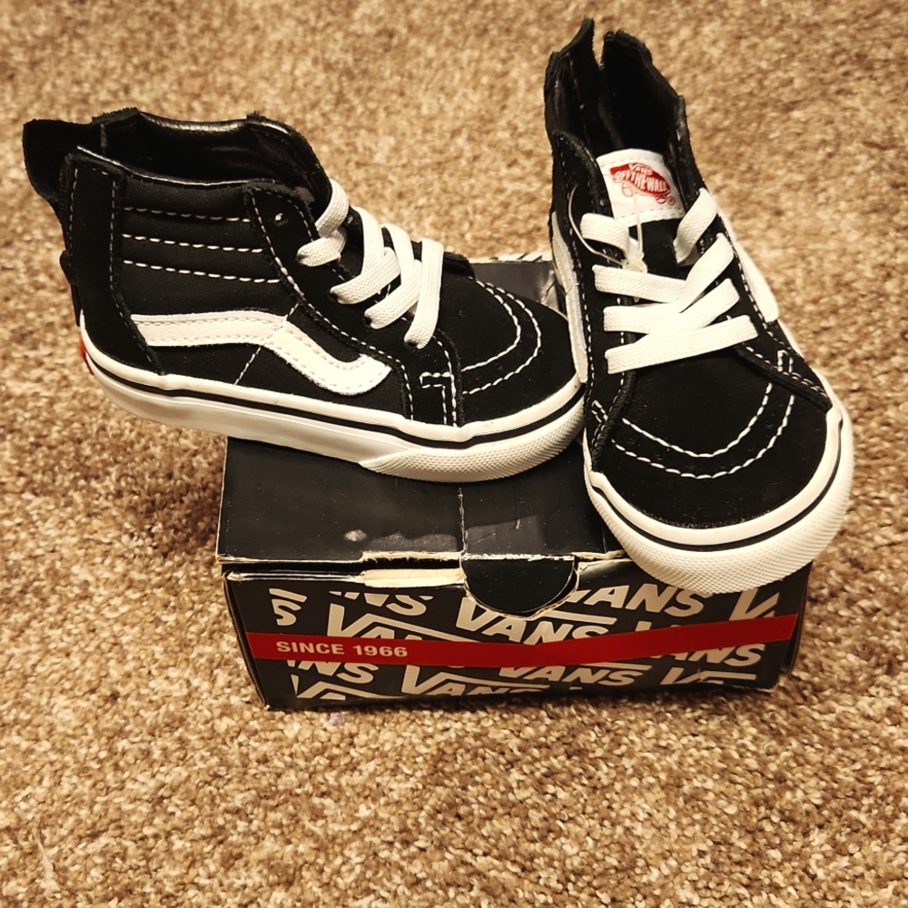 Vans toddler sneakers Size 5.5
